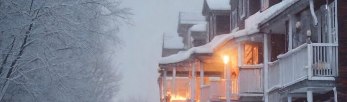 Stay Warm and Well: 5 Strategies for Coping with Sudden Power Loss in Cold Weather
