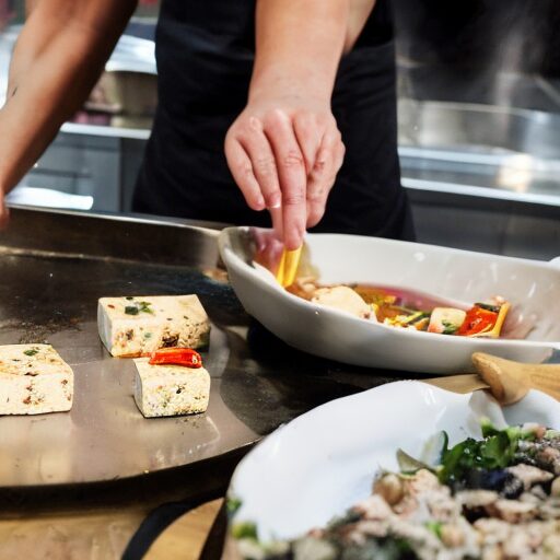 A Top Chef Is Teaching New Yorkers How to Make Their Own Tofu