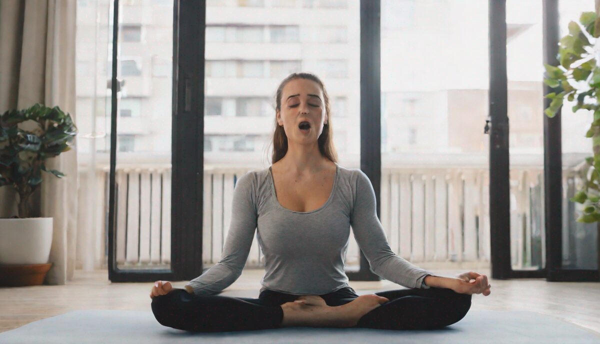 This Breathing Exercise Controls Anxiety in Under 3 Minutes