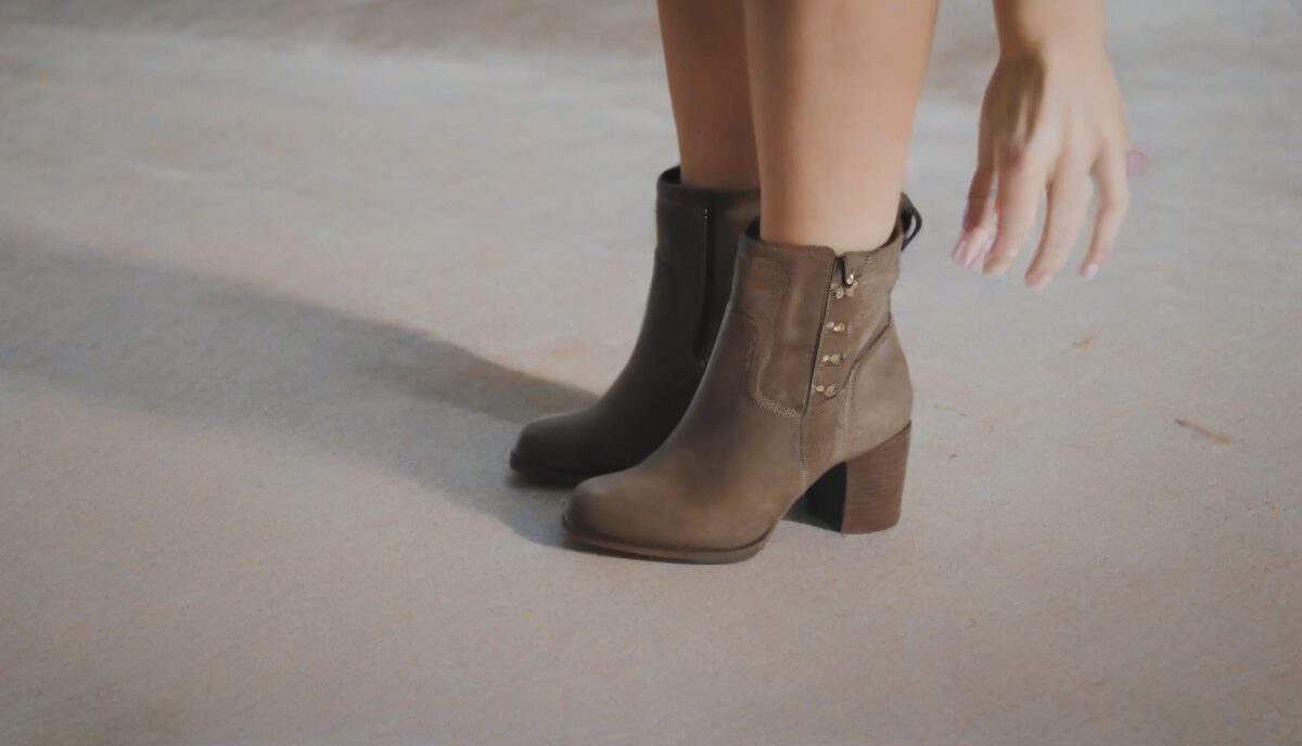 How to Wear Boots Comfortably: Tips for All-Day Comfort and Style