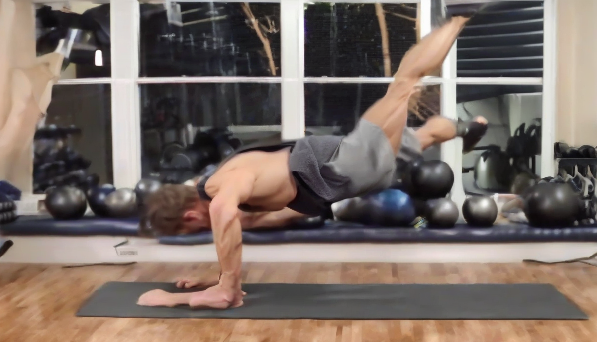 Block Crunch Variations for Abs